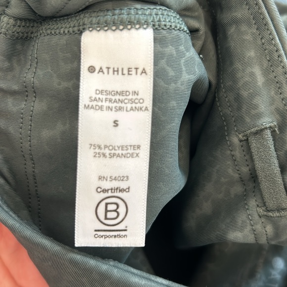 Athleta green Leggings with pockets - Picture 6 of 6